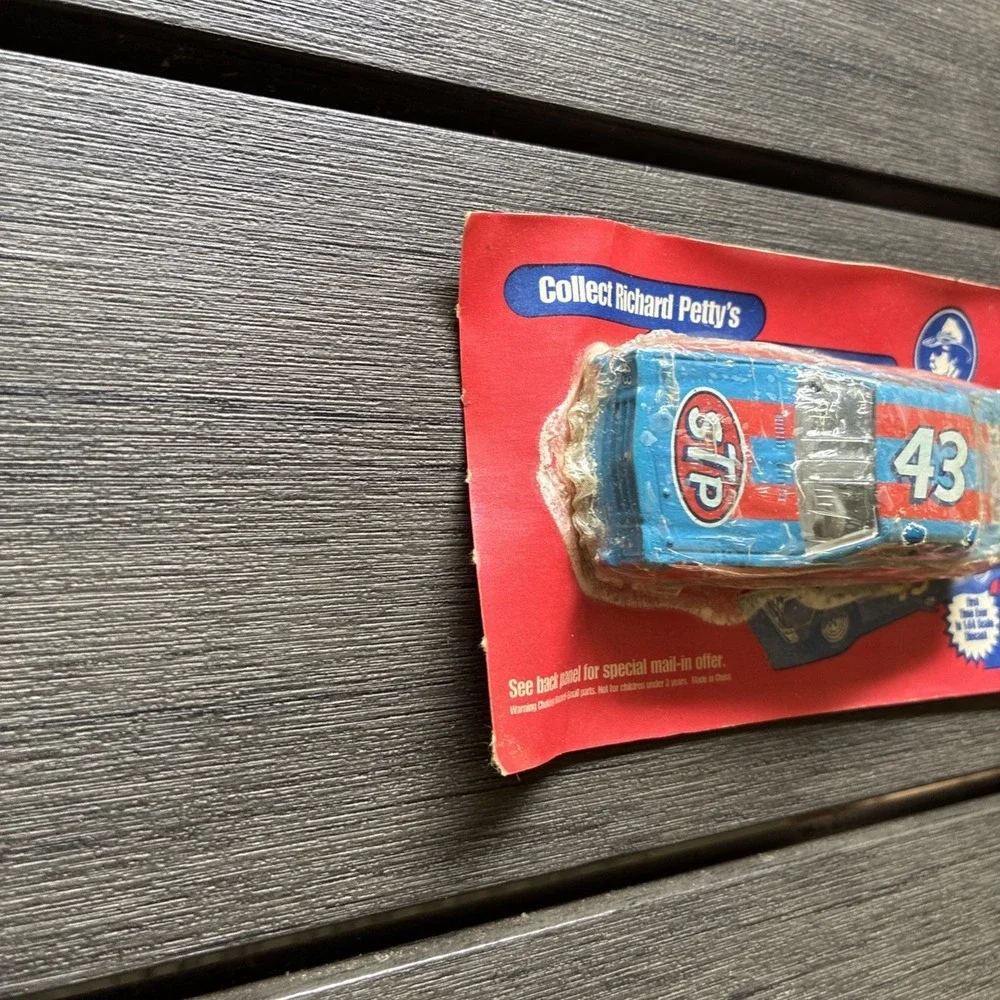 Richard Petty‎ #43 '67 Plymouth Belvedere WISK Detergent Promo Car Diecast 1:64